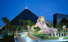 Luxor 호텔의 다양한 어트랙션